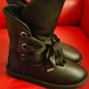 Australia Luxe Collective Shearling boots.Size 11.